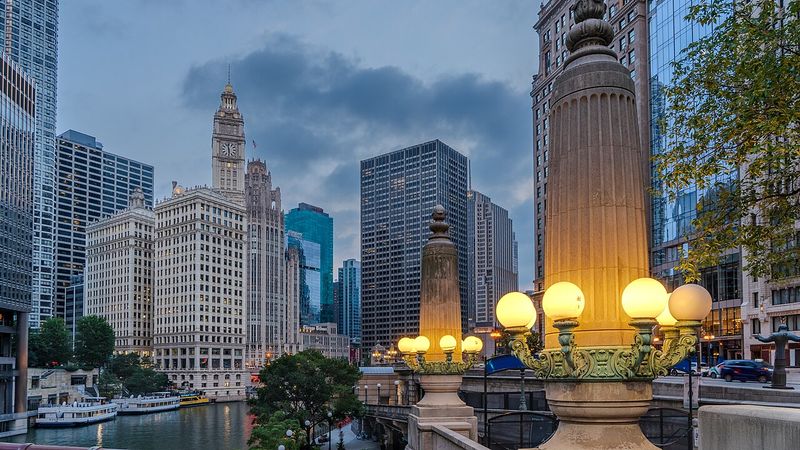 Chicago River and the Wrigley Building